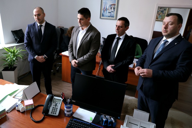 ИТН отлага изслушванията, МЕЧ внася втори вот на недоверие