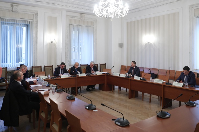 Парламентарната комисия изслушва кандидати за контрол на специалните разузнавателни средства