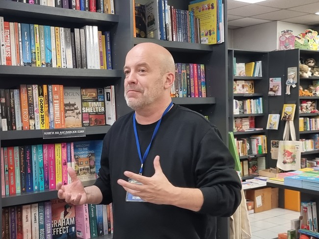 Иво Сиромахов представи книгата си „Моите вдъхновители“ във Велико Търново