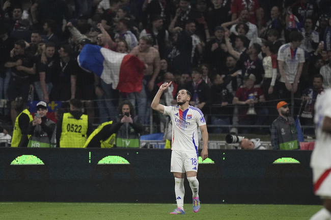 Олимпик Лион победи Оксер с 3:1 в Лига 1 на 22 април 2023 г.