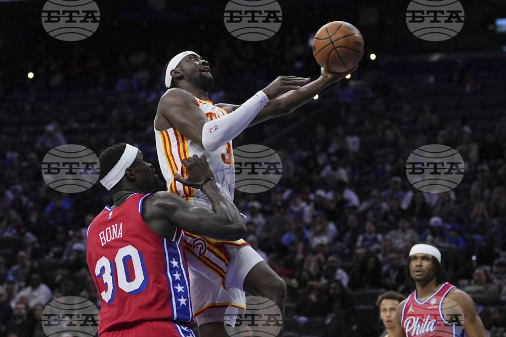 Hawks 76ers Basketball