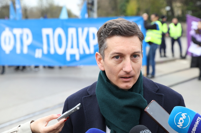 Иван Василев: Бюджетът на София не позволява по-високи заплати за транспортните работници