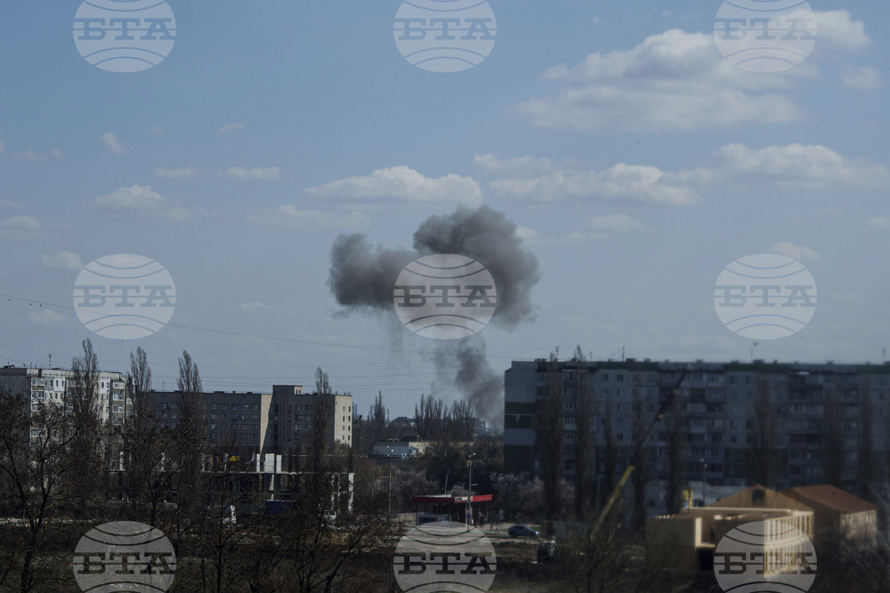 Украинската противовъздушна отбрана е свалила 69 от 165 дрона, използвани при руската атака тази нощ срещу Украйна