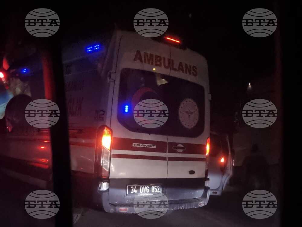 Двама загинали и 21 ранени при катастрофа на автобус в Източна Турция