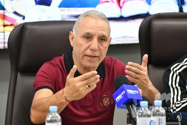 МОЛДПРЕС: Легендарният български футболист Христо Стоичков посети Кишинев