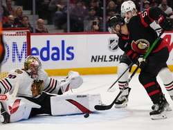 Blackhawks Senators Hockey
