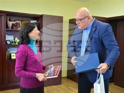 Снимка: Община Видин - Кметът д-р Ценков се срещна с видински автори.