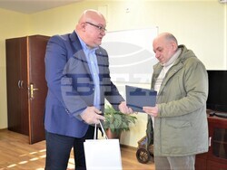 Снимка: Община Видин - Кметът д-р Ценков се срещна с видински автори.