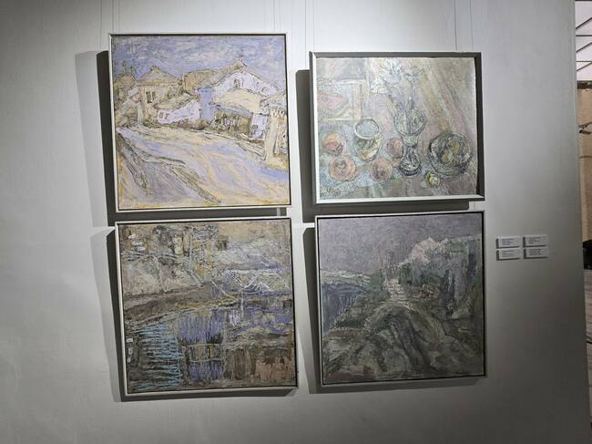 Изложба “Годишнини” в галерията на Добрич представя творби на трима художници
