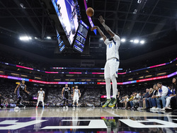 Mavericks Kings Basketball