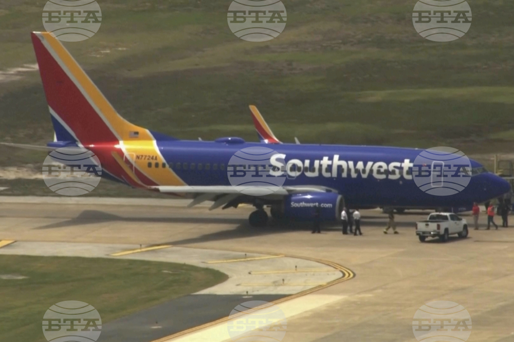 Plane-Evacuated-Engine-Fire