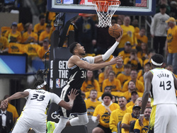 Bucks Pacers Basketball
