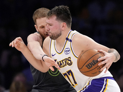 Timberwolves Lakers Basketball
