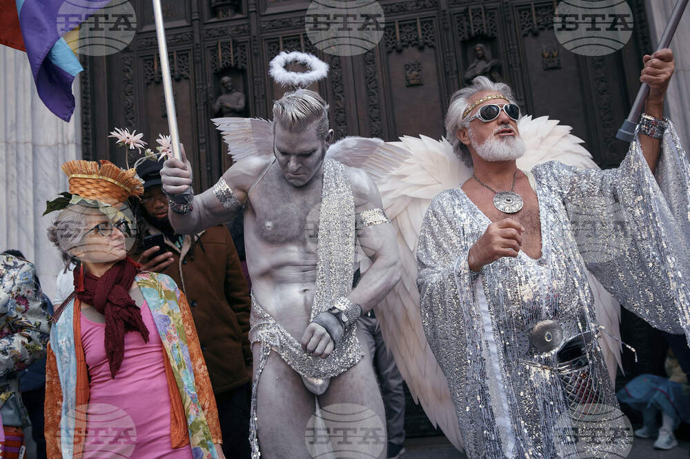 APTOPIX Easter Parade New York