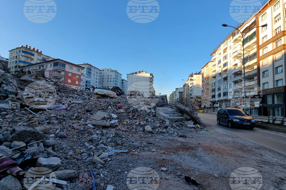Екип на Националната асоциация на доброволците в Република България вече е в турския град Кахраманмараш и помага
