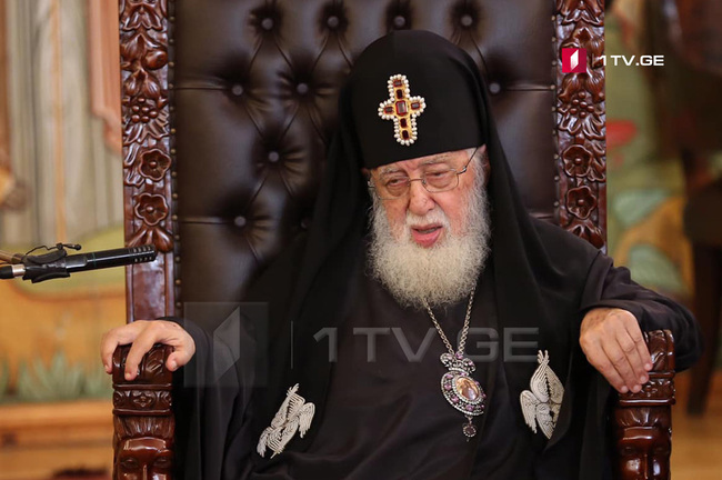 Илия Втори изразява съболезнования след кончината на папа Франциск
