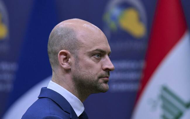 Еманюел Макрон приема сирийския президент Ахмед аш Шараа в Париж