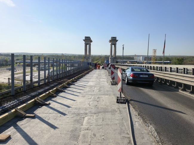 Продължава основният ремонт на Дунав мост при Русе