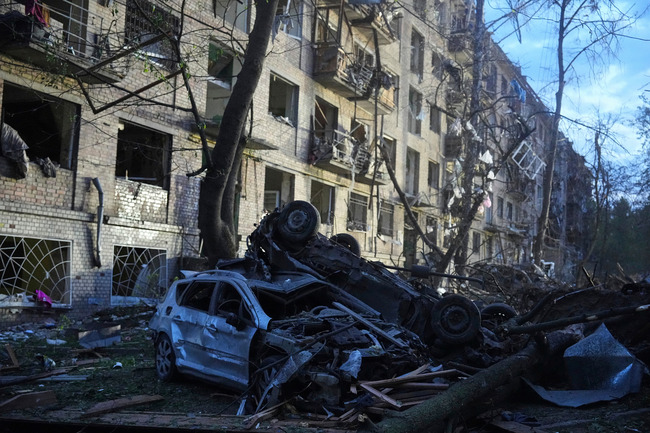 Руски удари по Киев: Най-малко девет загинали и 70 ранени