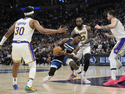Lakers Timberwolves Basketball