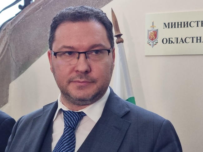 Даниел Митов: Липсата на обучени служители спря BG-ALERT при наводнението в Бойчиновци