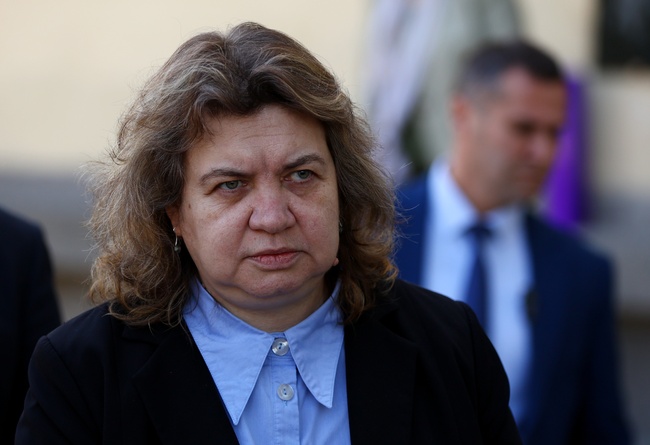 Наталия Киселова приема тържествената заря-проверка на 6 май