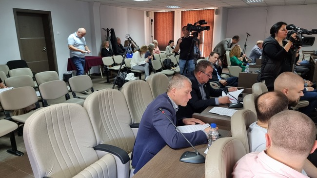 Кметът Калин Каменов обяви липсата на управител за приюта за кучета край Враца
