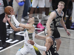 Bucks Pacers Basketball