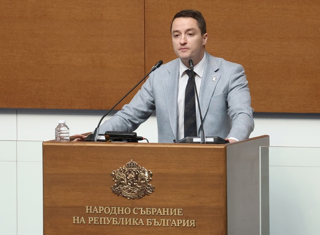 Явор Божанков внесе проекти за сваляне на имунитет на депутати от Възраждане