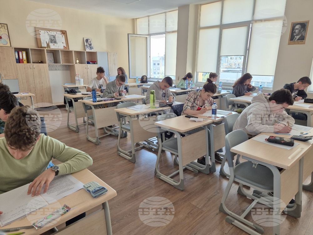 Закъсненията на ученици за днес за училище ще се извиняват, ако са заради протестите в градския транспорт, обясниха директори
