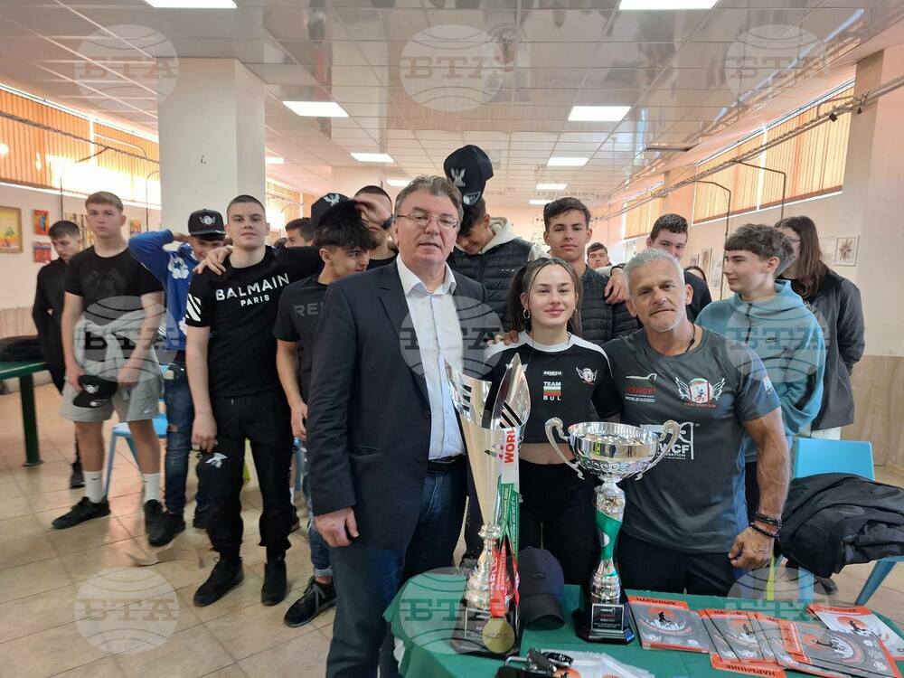 Жасмина Свиленова и Йордан Йовчев се срещнаха с учениците от 128-о училище "Алберт Айнщайн"