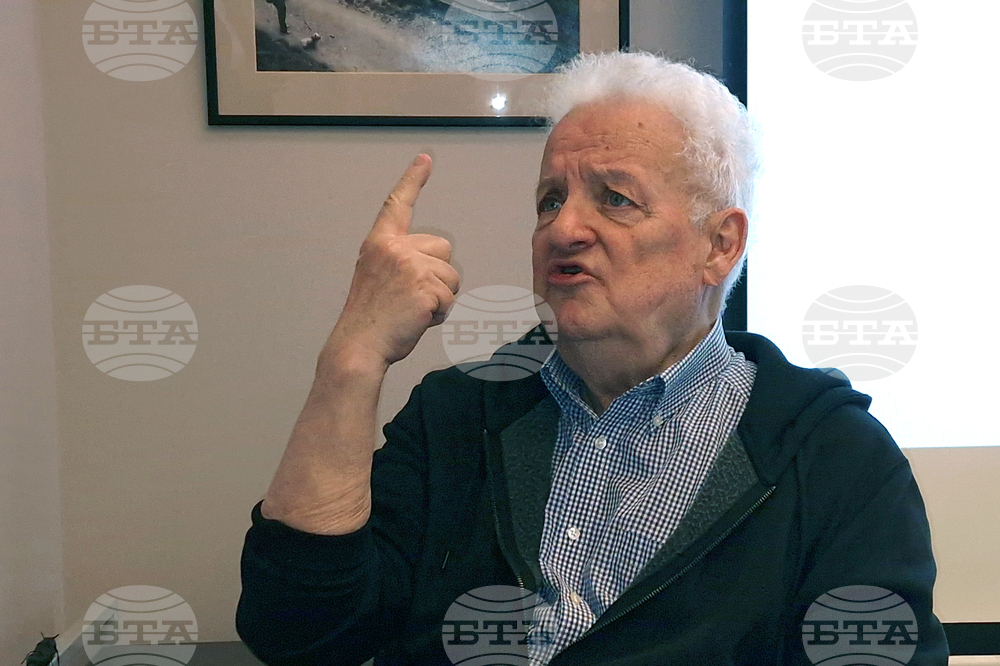 Панайот Денев - „Поверително“ и „Строго поверително“ - разликата. Из архива на БТА” - доклад
