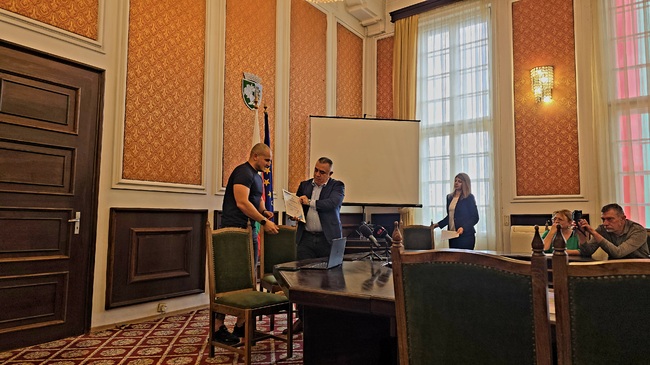 Светослав Минчев представи иновативната платформа „Намерих БГ“ в Сливен
