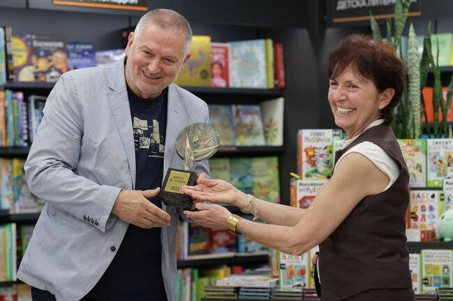 Georgi Gospodinov's Death and the Gardener Wins Award for Bookstore Best Seller