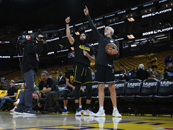Rockets Warriors Basketball