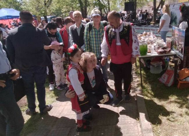 Председателят на Народното събрание Наталия Киселова откри първото издание на фолклорния събор „Средна гора зеленее, Средногорово песен пее“