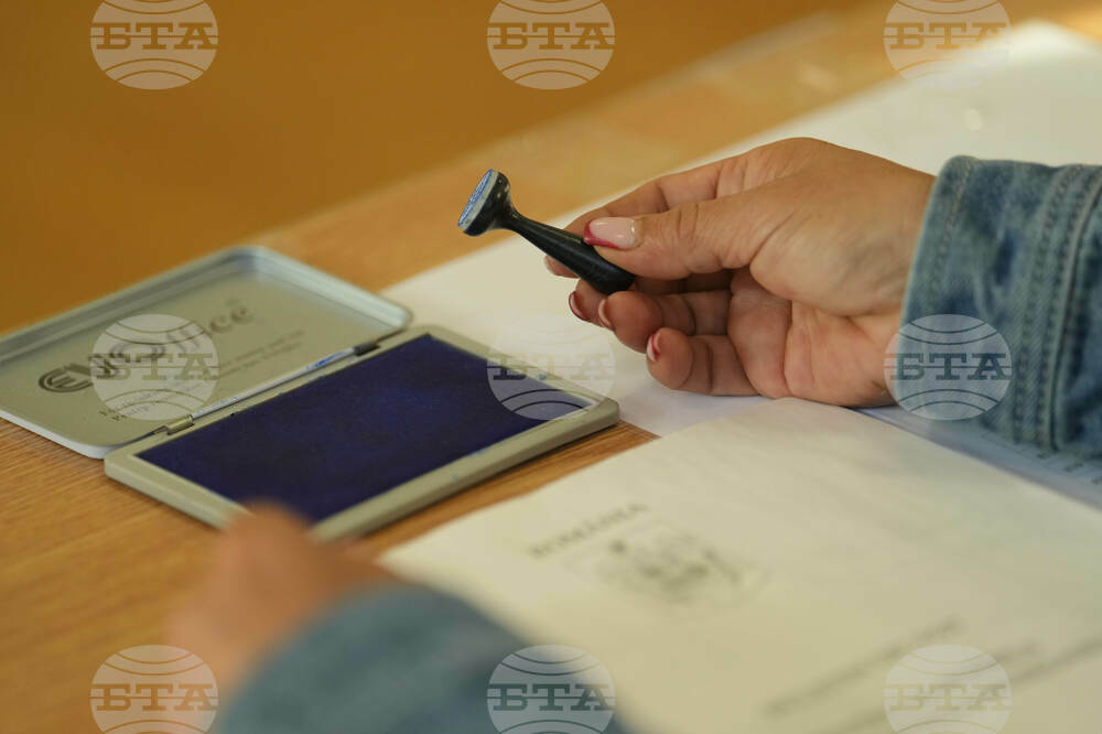 Румънците от диаспората започнаха да гласуват на втория тур на президентските избори