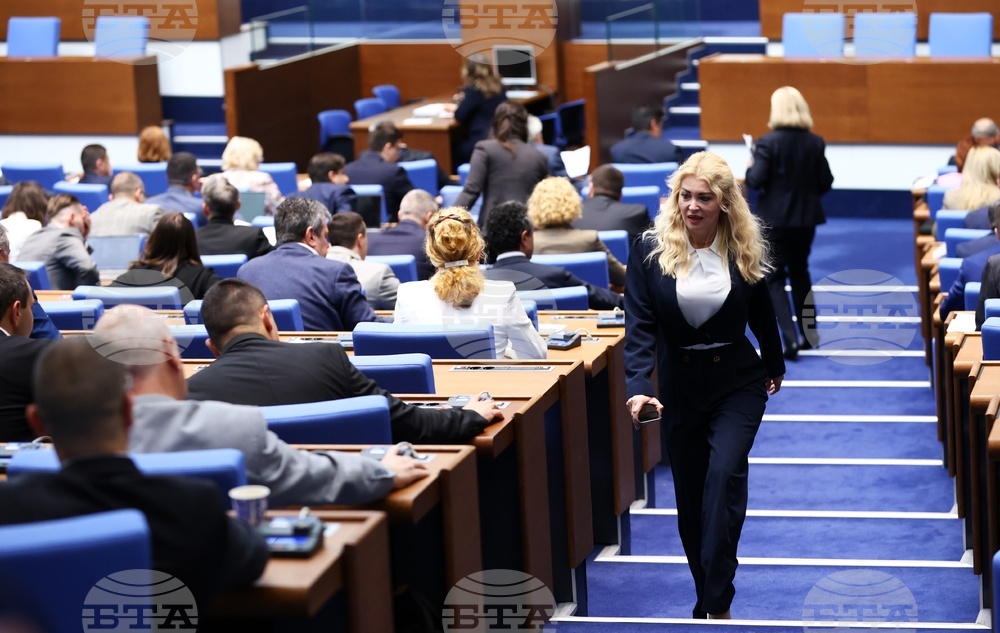 Парламентът ще разгледа исканията на и.ф. главен прокурор за сваляне на имунитетите на общо шестима народни представители