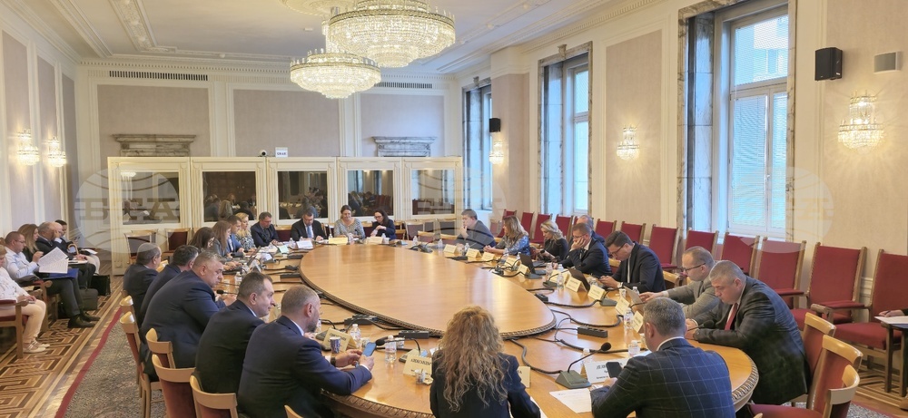 Законови промени относно емитирането на европейски зелени облигации прие на първо гласуване бюджетната комисия към НС