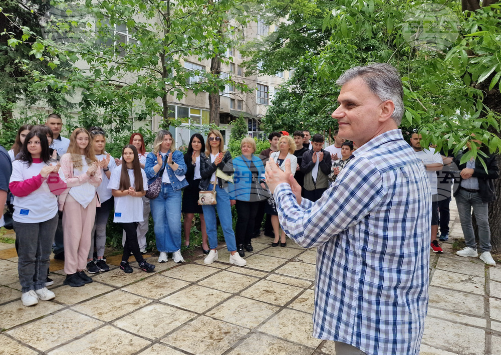Разград - засаждане на дръвчета