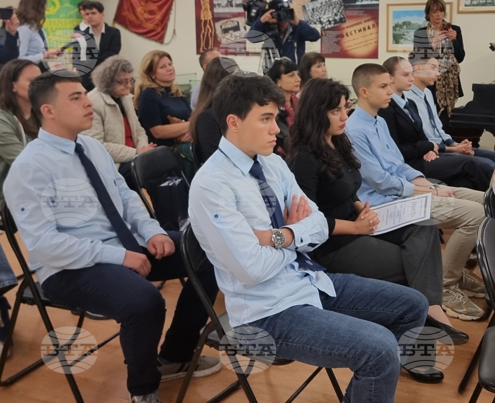 Ученици от Първа езикова гимназия във Варна представиха своята визия за Европа с есета и видеа