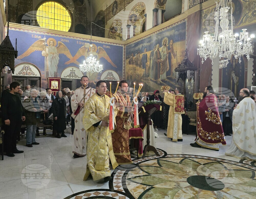 Видин - Св. Николай Мирликийски Чудотворец - литургия