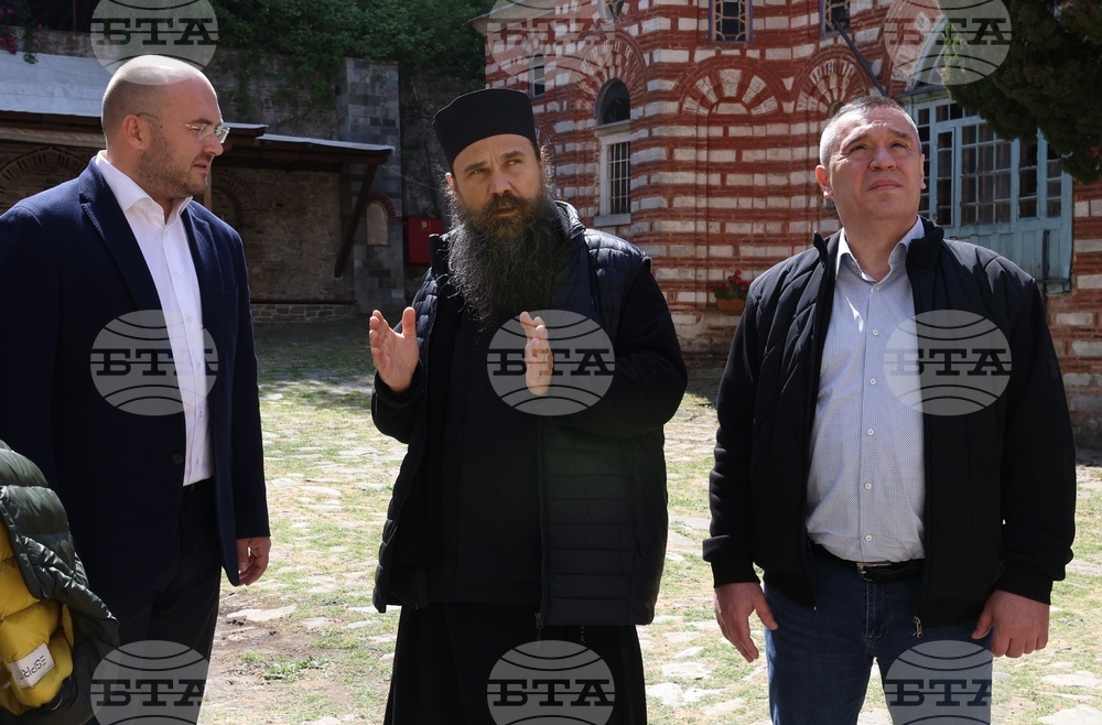 Bulgarian State Delegation Arrives in Zograf Monastery in Mount Athos