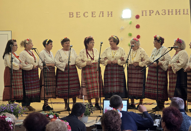 Фестивал на добруджанския фолклор в Царевец с участието на 42 състава