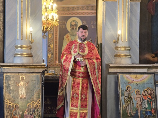 Отец Милен от "Света Параскева" призова към духовно изцеление в неделя на разслабления