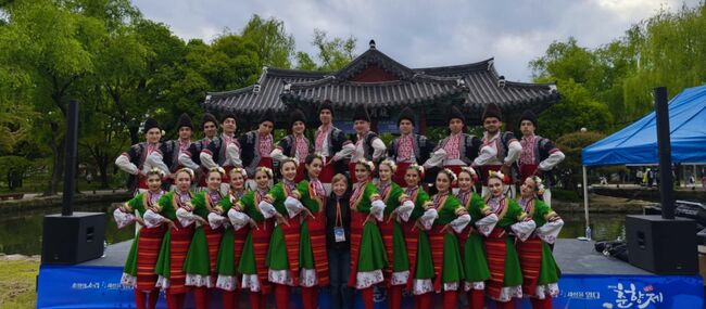 Фолклорен ансамбъл "Русчуклийче" впечатли на 95-ия международен фестивал в Южна Корея
