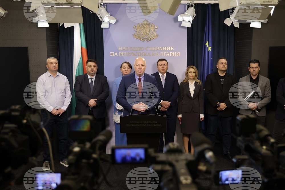 Премиерът Желязков и управителят на БНБ подписаха позиция в подкрепа на въвеждане на еврото в България от 1 януари 2006 г.