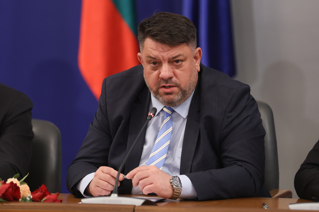 Deputy PM Zafirov: Contracts for Replacement of Solid Fuel Heating Appliances Signed for over BGN 600 Mln