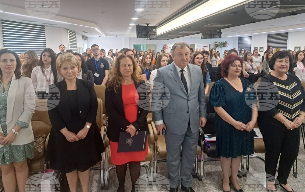 Започна четвъртото издание на Националното студентско състезание „Учим, за да помагаме“ в Шумен
