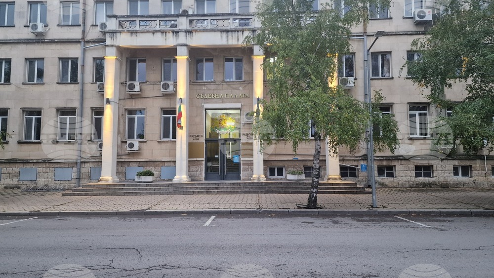 Съдът в Разград задържа под стража издирван с Европейска заповед за арест за трафик на кокаин и участие в организирана престъпна група